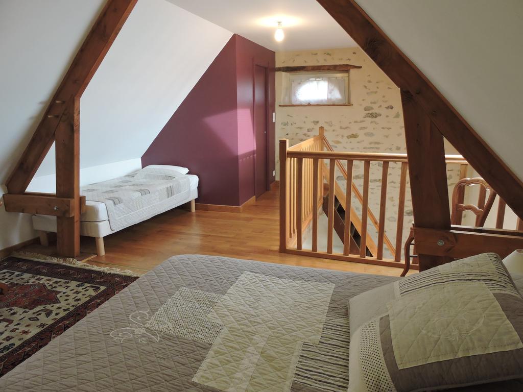 Gite De La Hertaudiere Montbizot Екстер'єр фото
